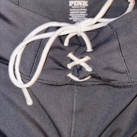 PINK Victoria's Secret Black Relay Leggings - Picture 4 of 6